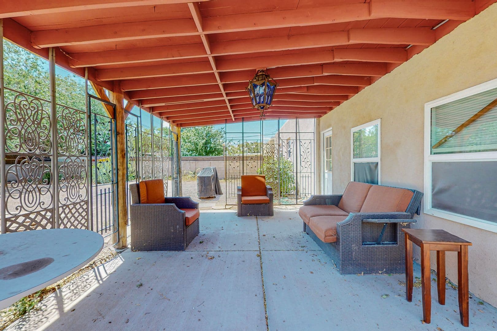 Albuquerque House: 1716 Bryn Mawr Dr NE
