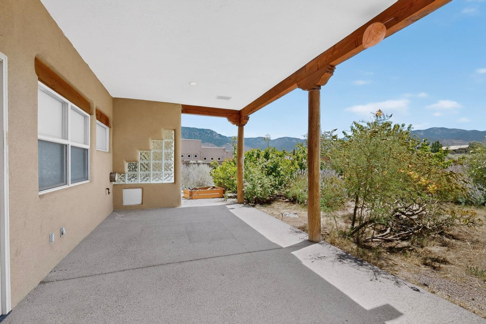 Albuquerque House: 10900 San Francisco Rd NE