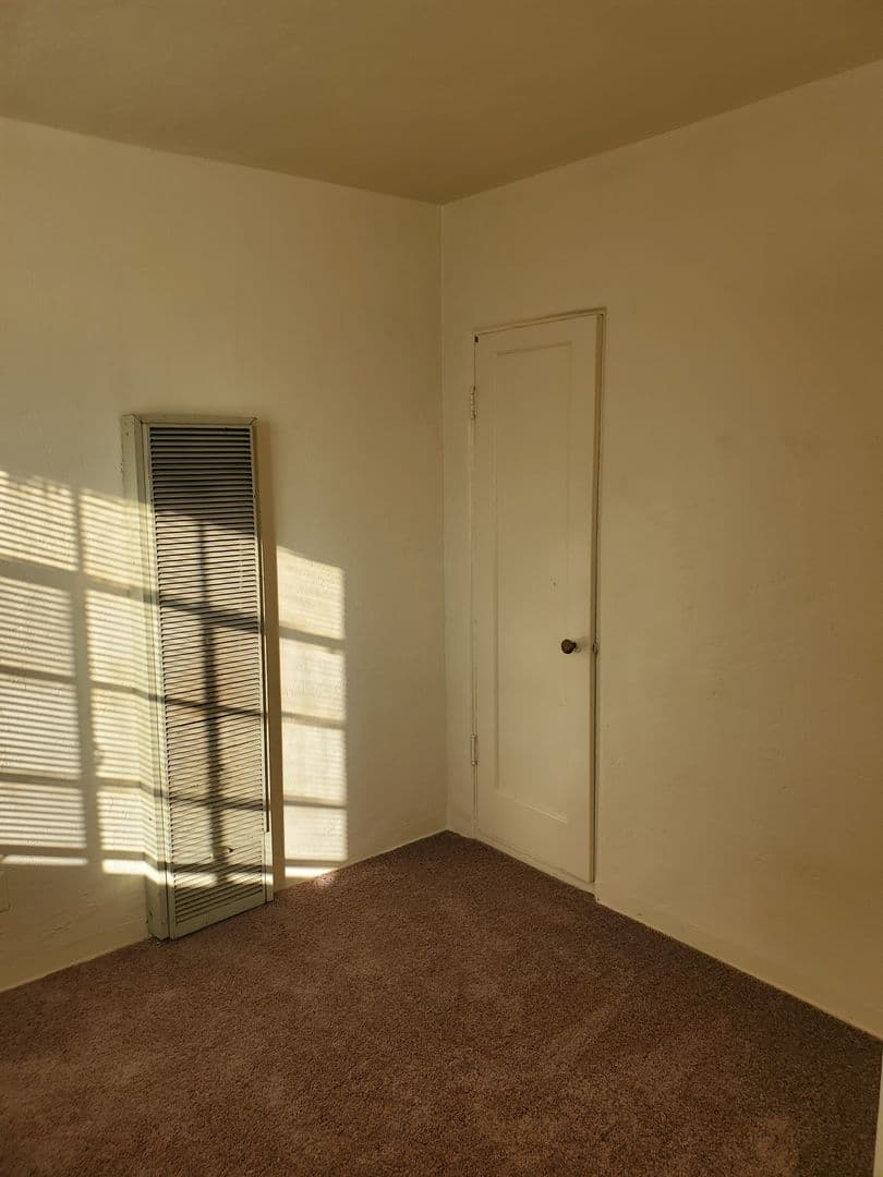 Albuquerque Apartment: 802 Walter Street SE