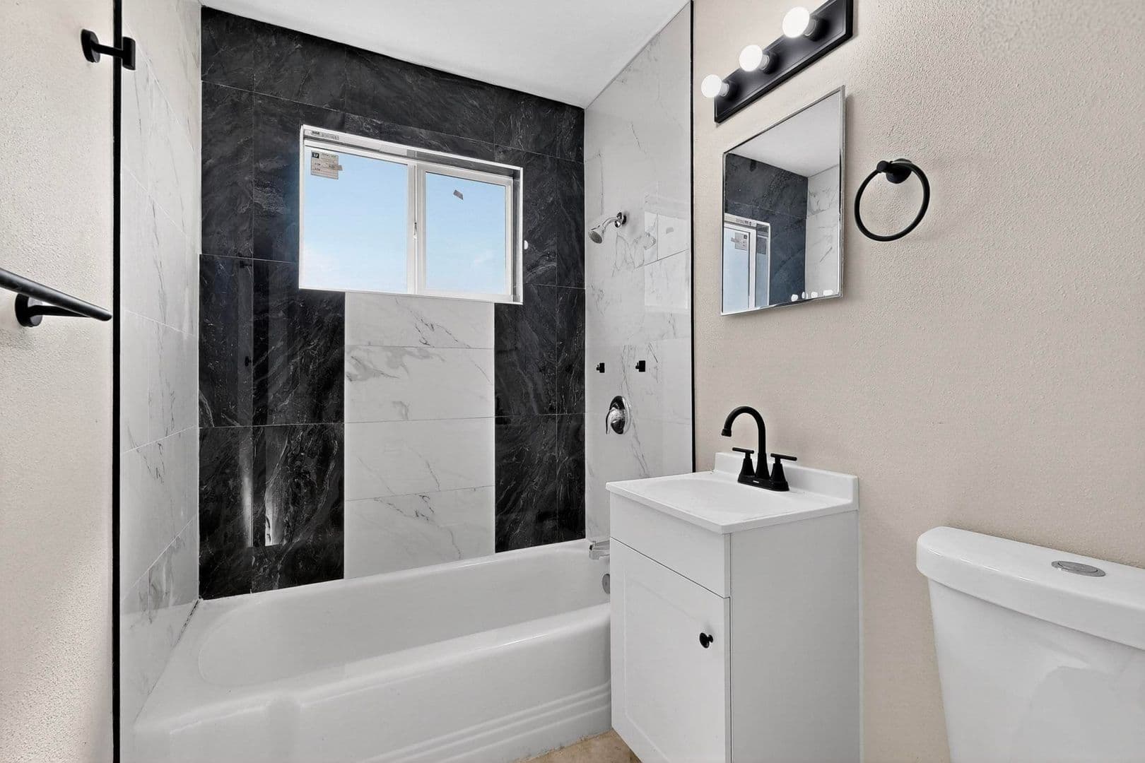 Albuquerque Apartment: Z536 Cardenas Dr SE