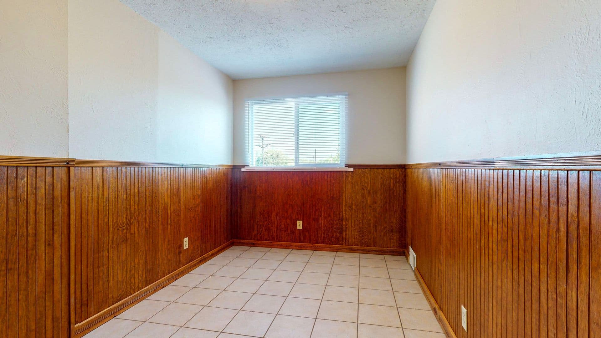 Albuquerque Apartment: 404 Prospect Ave NE