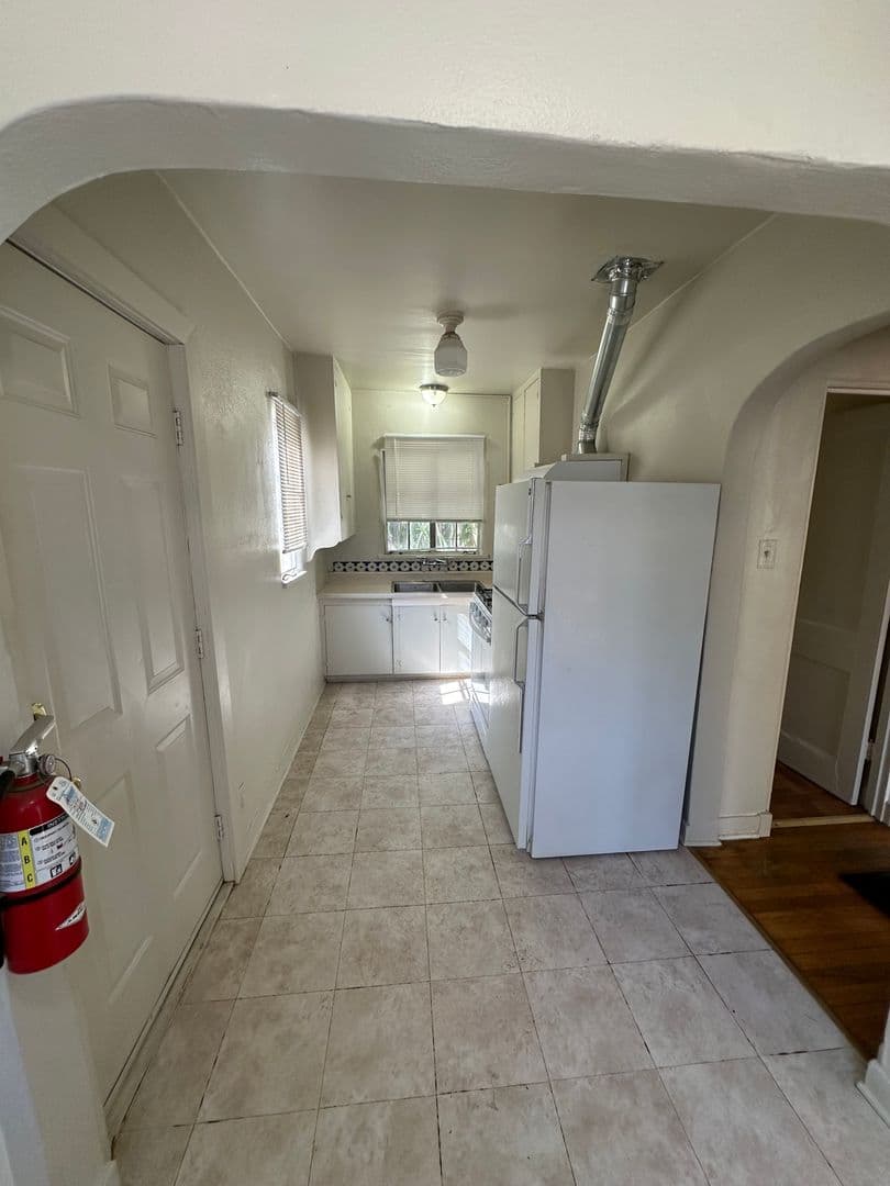 Albuquerque Apartment: Stanford/Silver