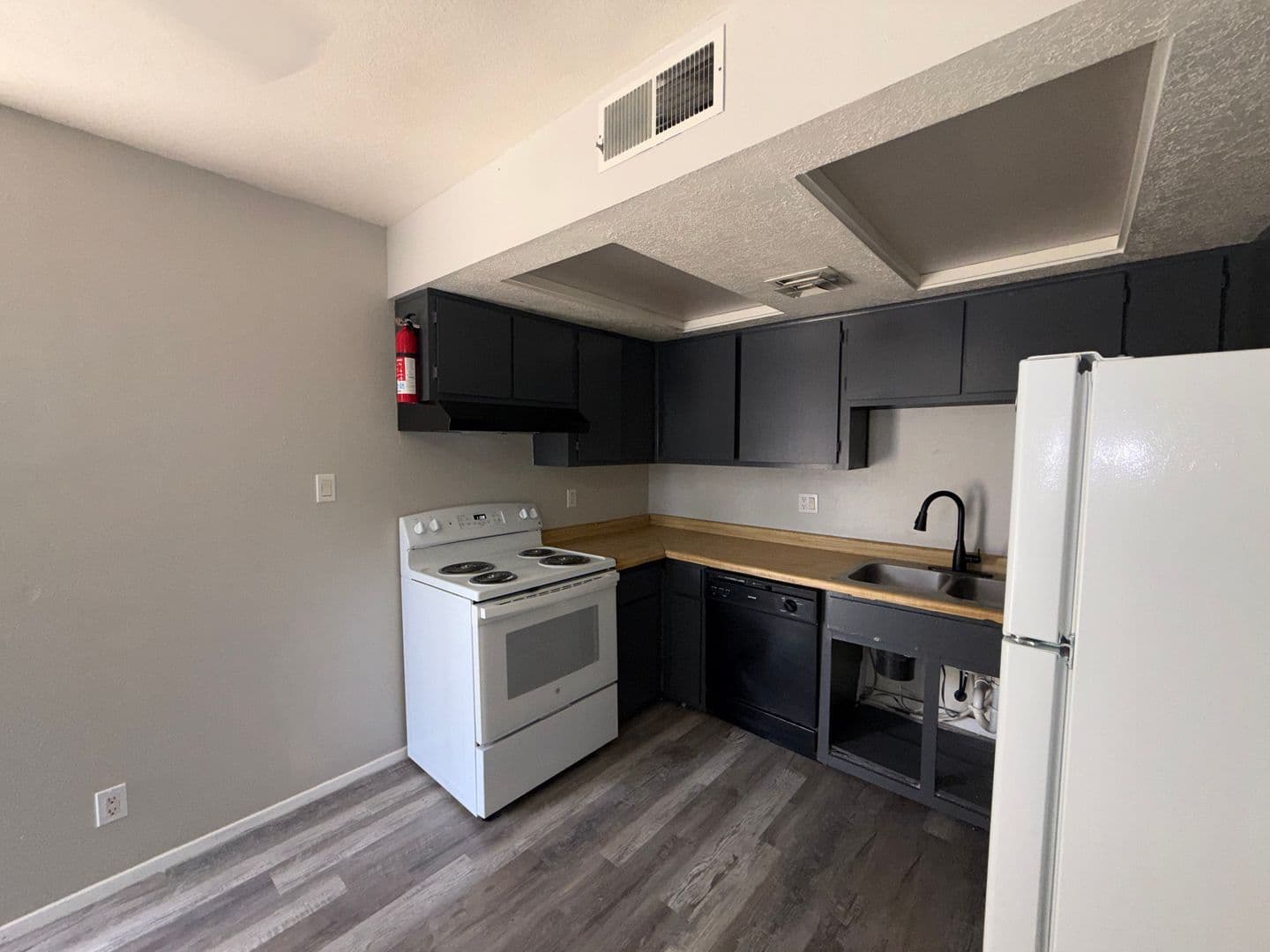 ALbuquerque Apartment: 11105 Ventura Place NE
