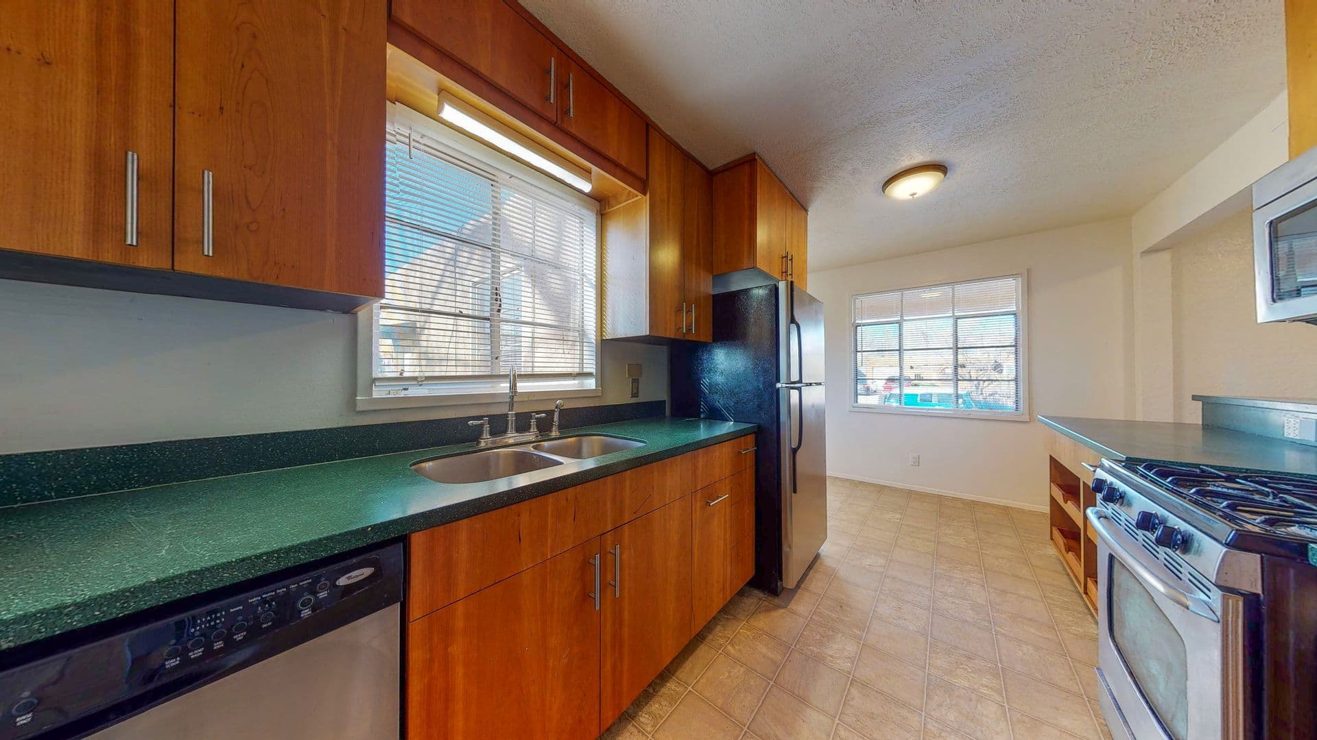 ALBUQUERQUE House: 6112 Zimmerman Avenue NE