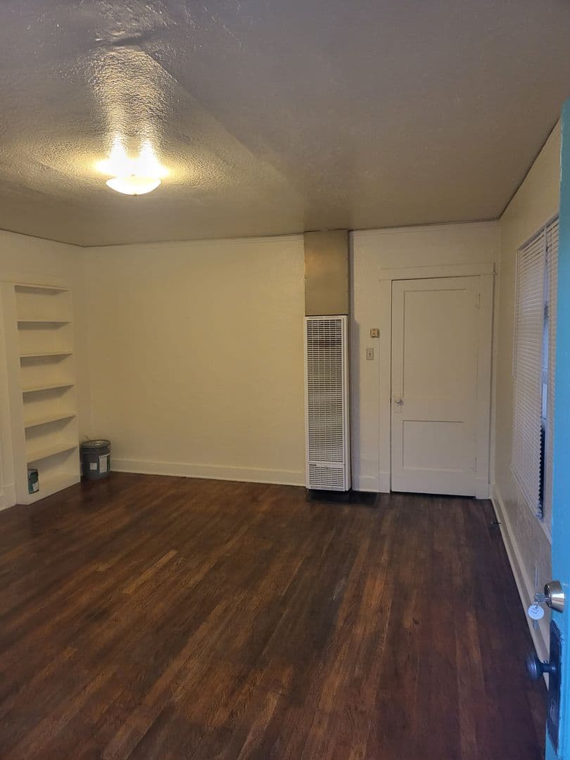 Albuquerque Apartment: 1900-1910 Gold Ave SE