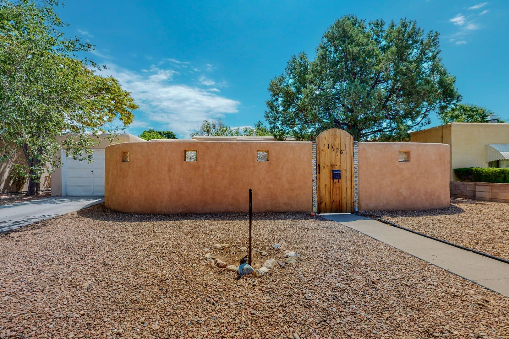 Albuquerque House: 1716 Bryn Mawr Dr NE