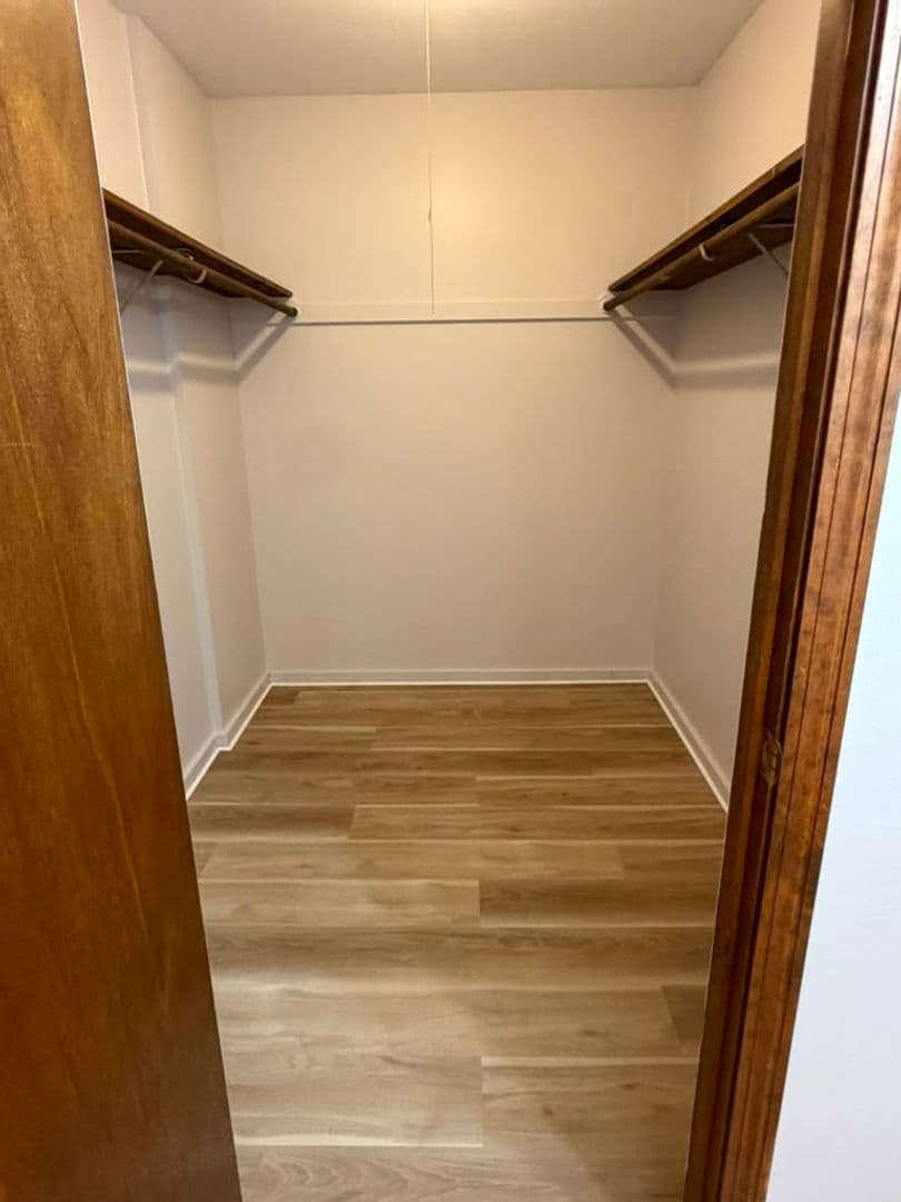 Rocky Hill Apartment: 100 Laura Lane