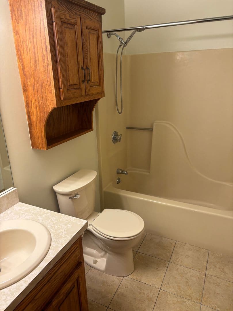 Cromwell Apartment: 4 South Park Street