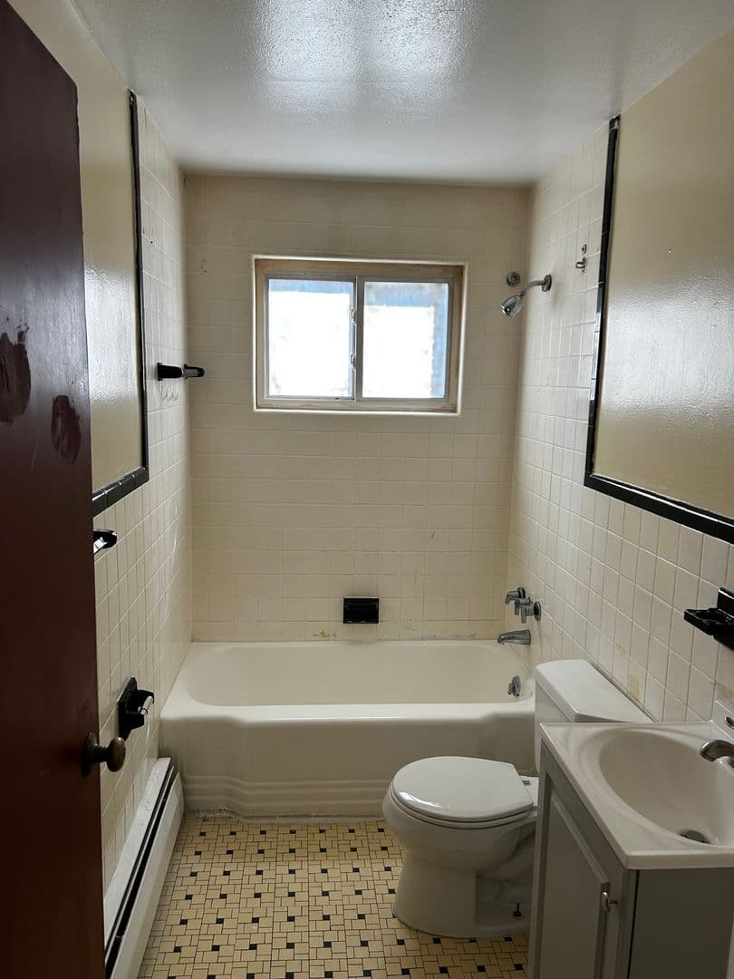 Hartford Apartment: 90 Catherine Street