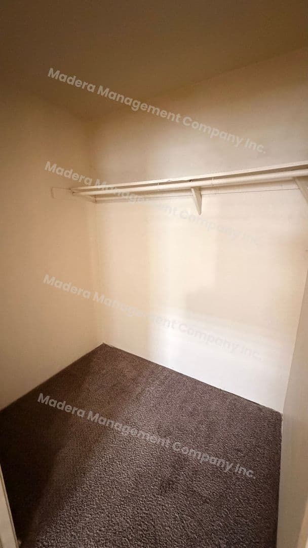 Madera Apartment: 210 N. C Street