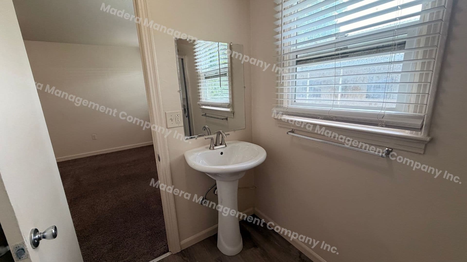Madera Apartment: 210 N. C Street