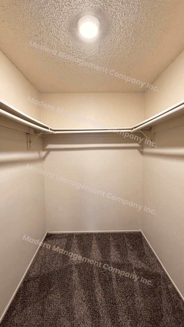 Madera Apartment: 300 S. B Street