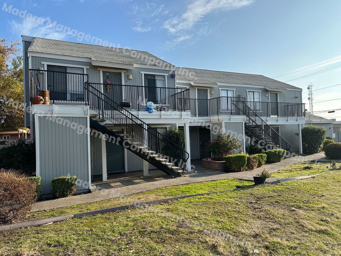 Madera Apartment: 300 S. B Street