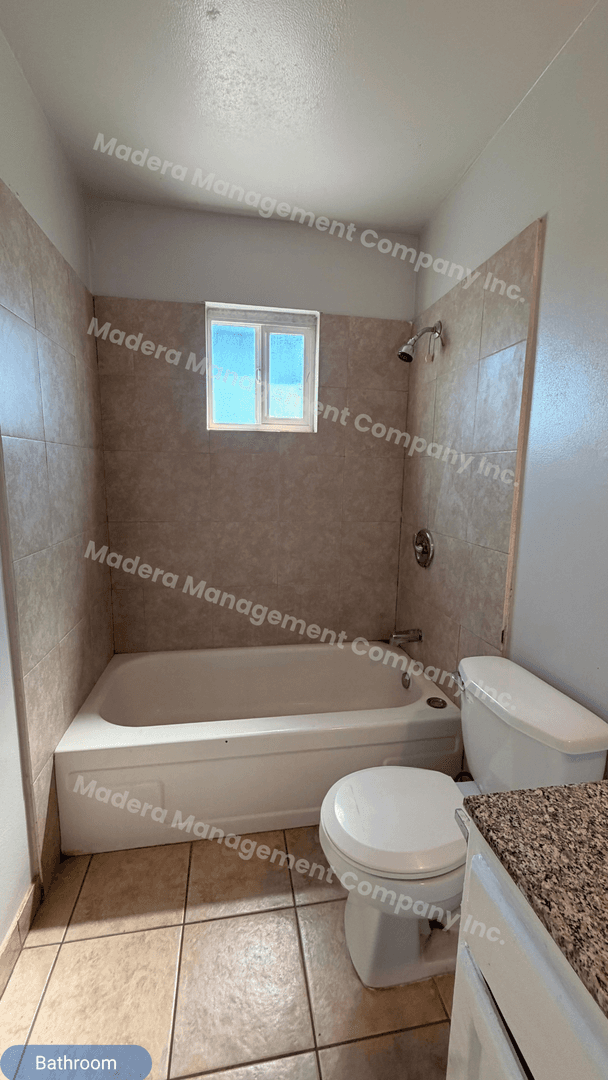 Madera Apartment: 301 North B Street