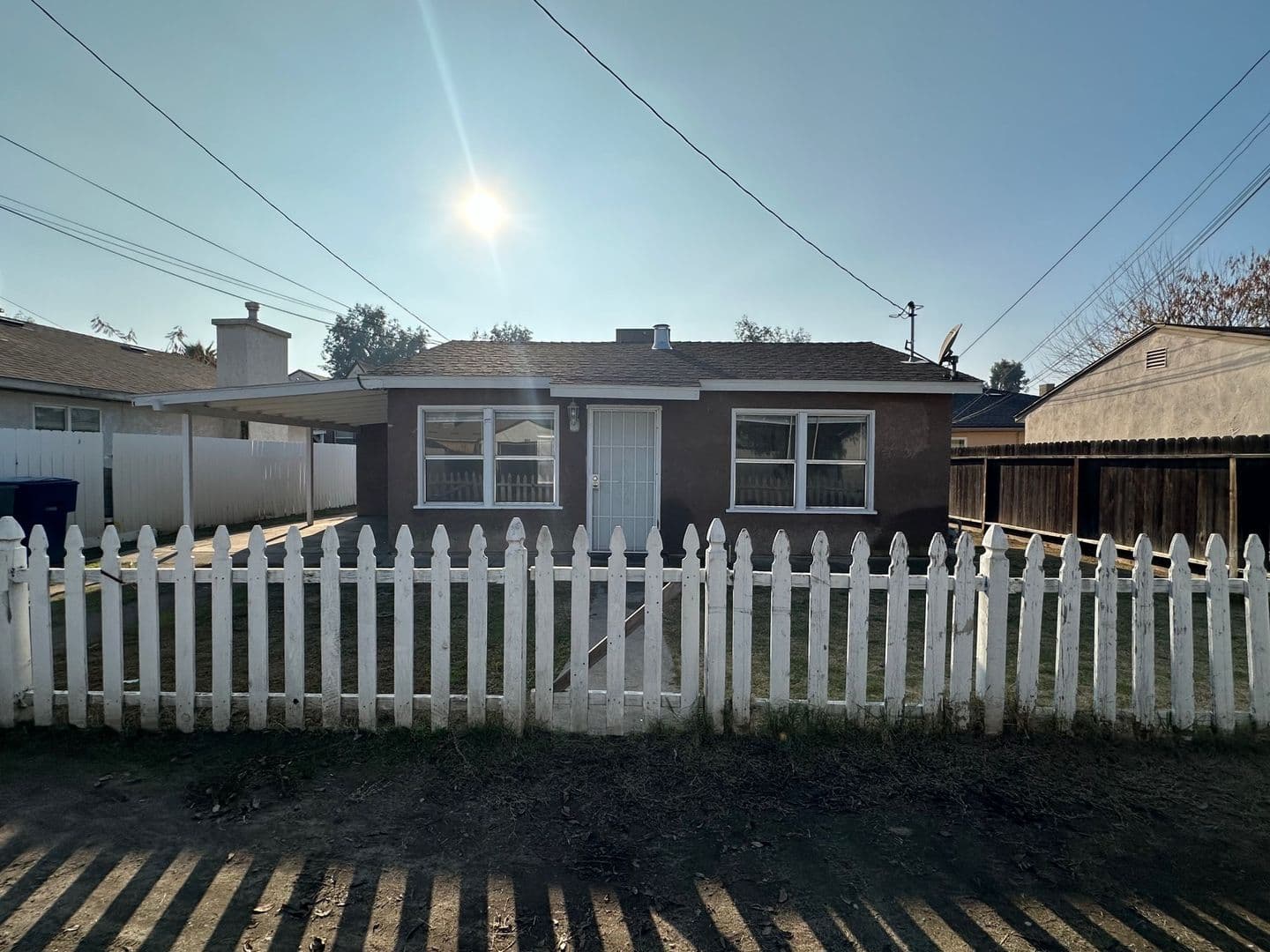 Madera House: 409 1/2 N. H St