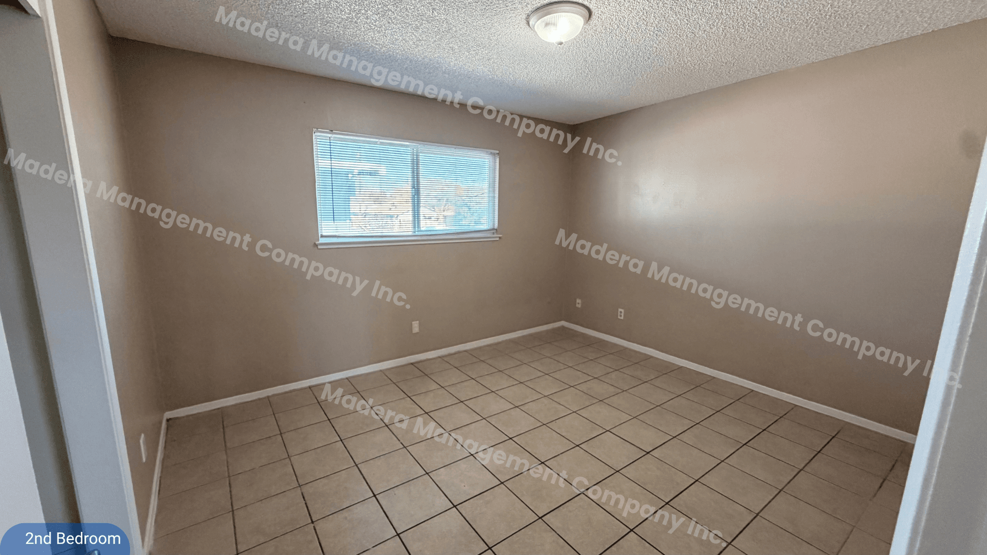 Madera Apartment: 301 North B Street