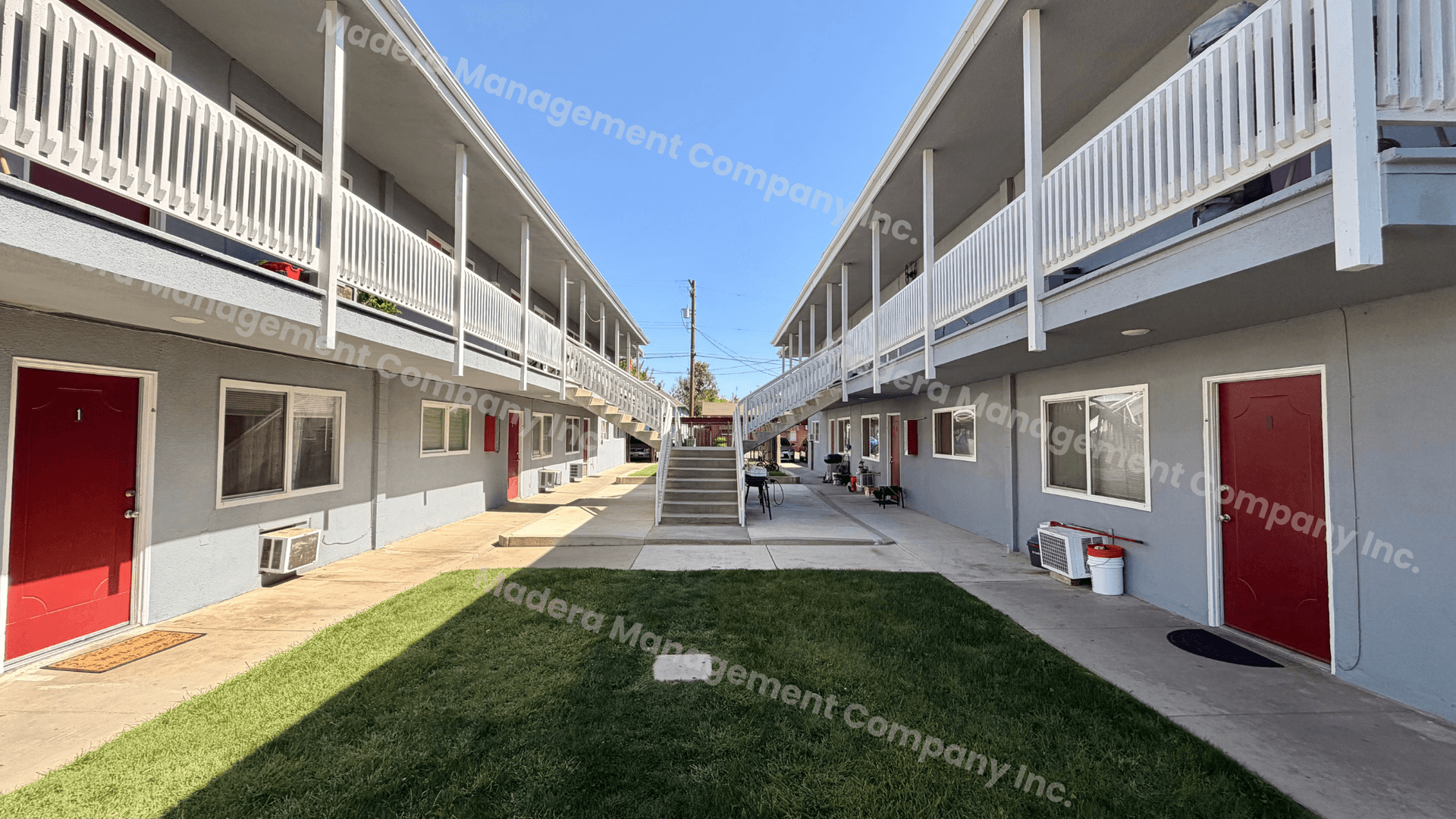 Madera Apartment: 301 North B Street