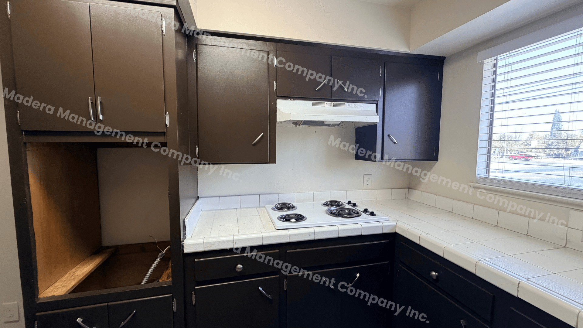 Madera Apartment: 412 E. 4th Street