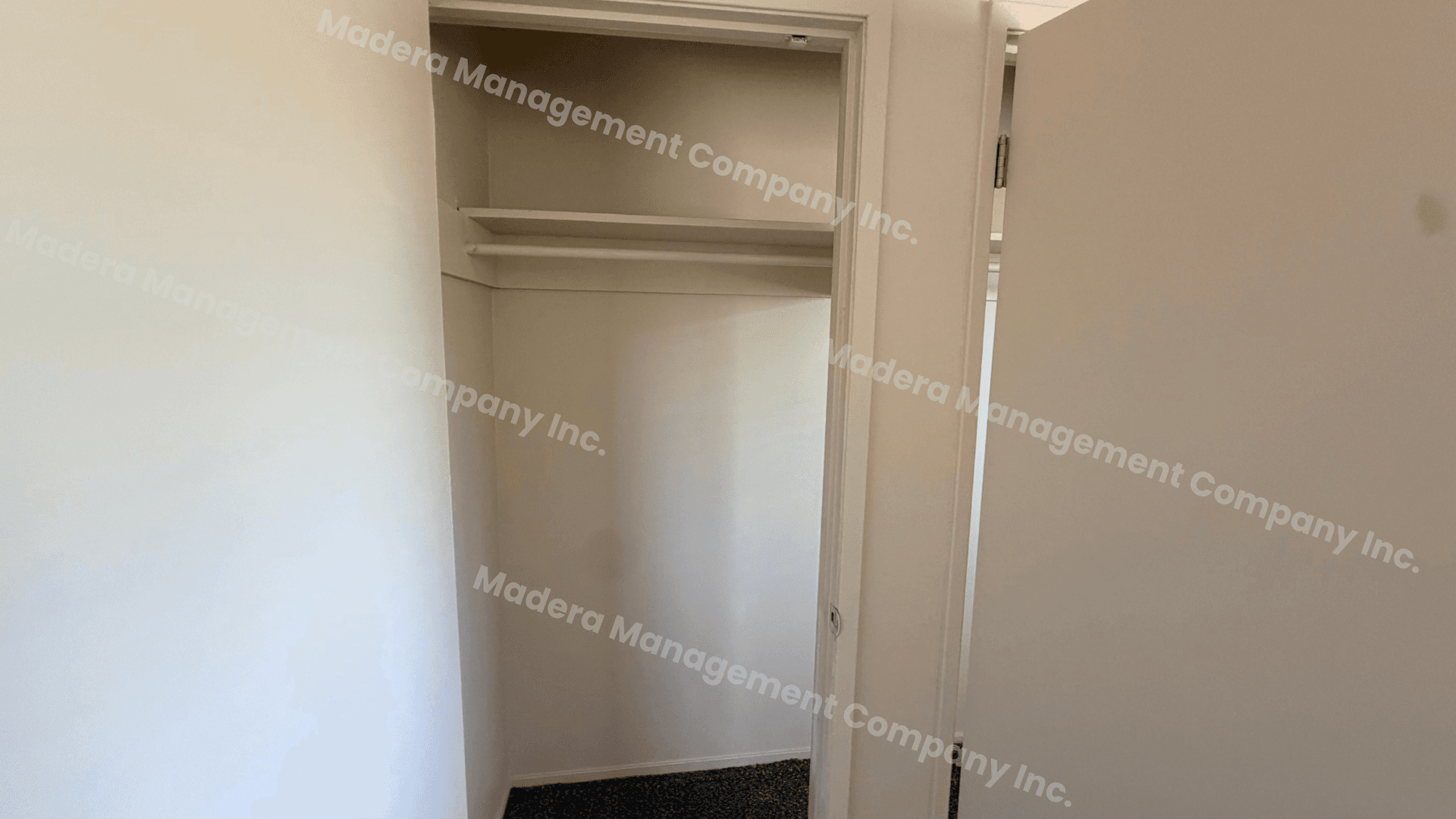 Madera Apartment: 412 E. 4th Street