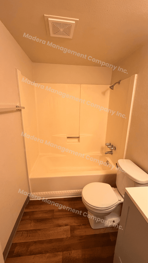 Madera Apartment: 300 S. B Street