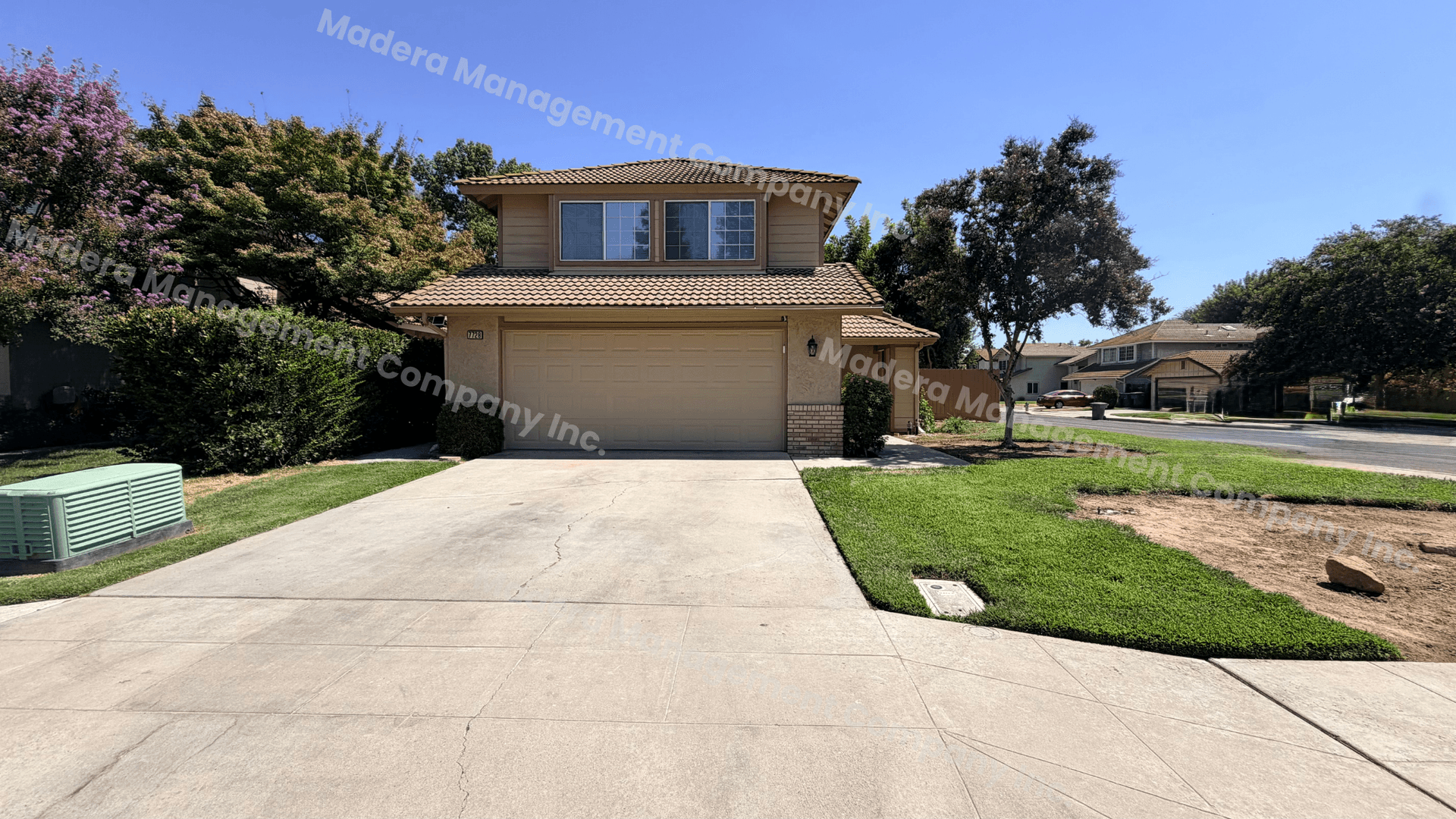 Fresno House: 7728 North 8th Street
