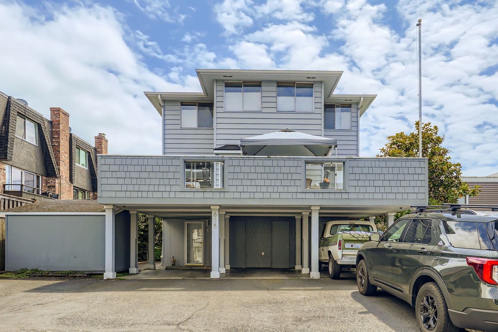 Edmonds Apartment: 615 Main St