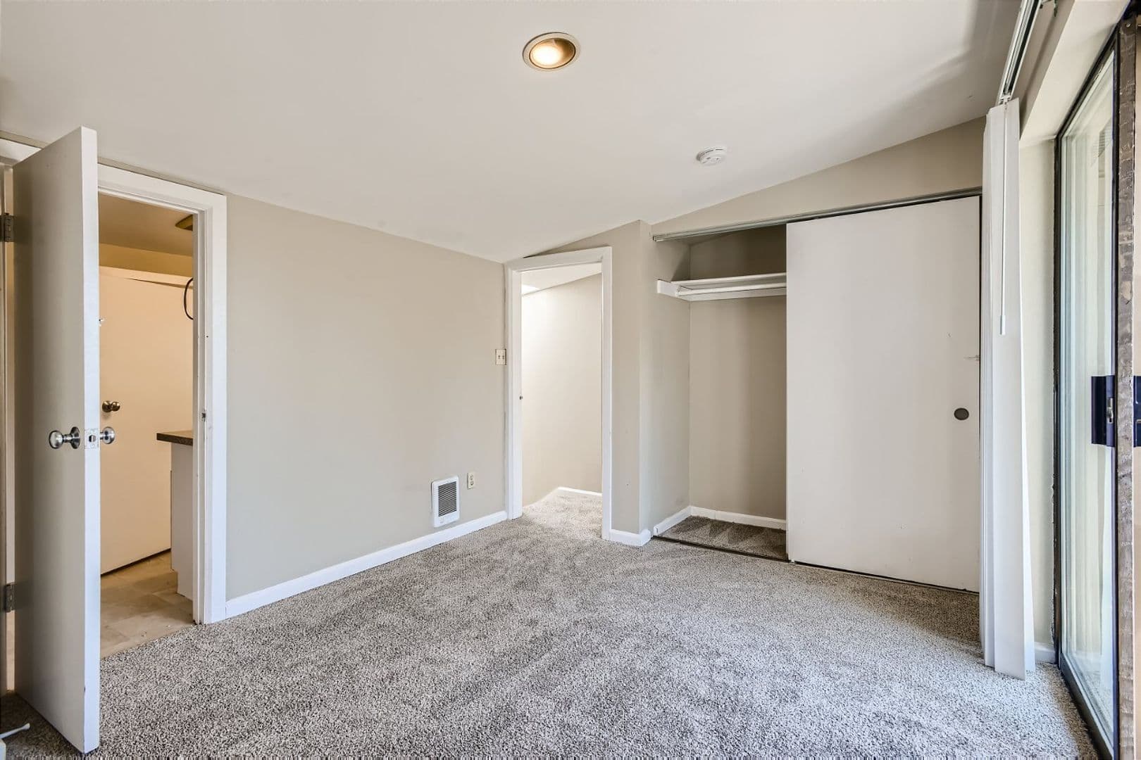 Seattle Apartment: 2312 E Denny Way