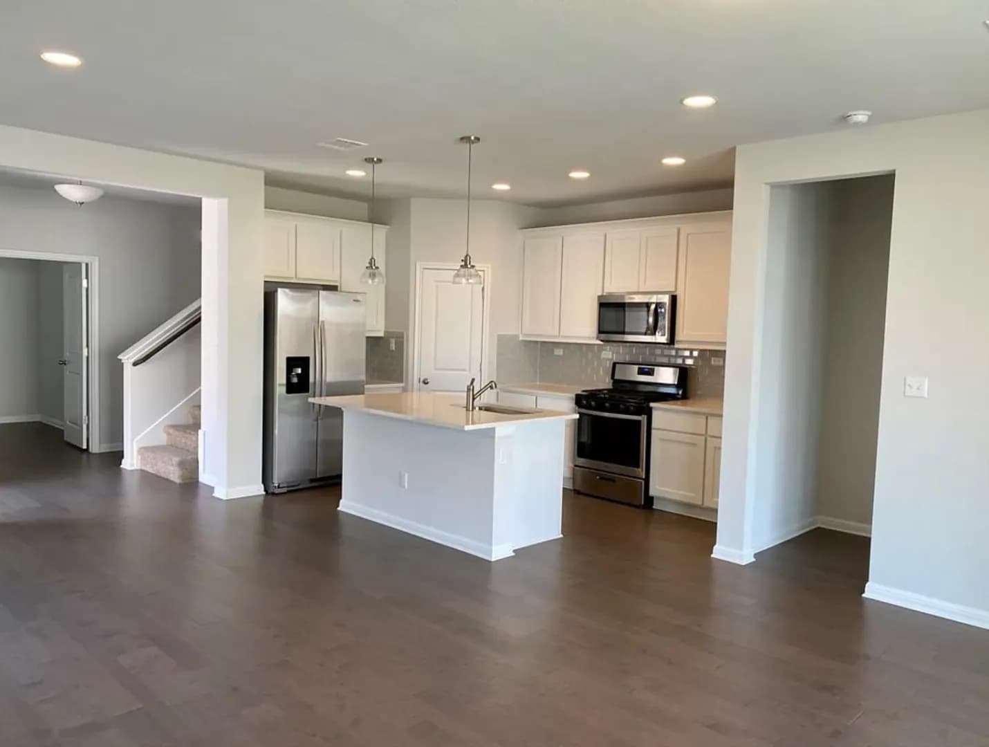 Georgetown House: 129 Winding Hollow Ln