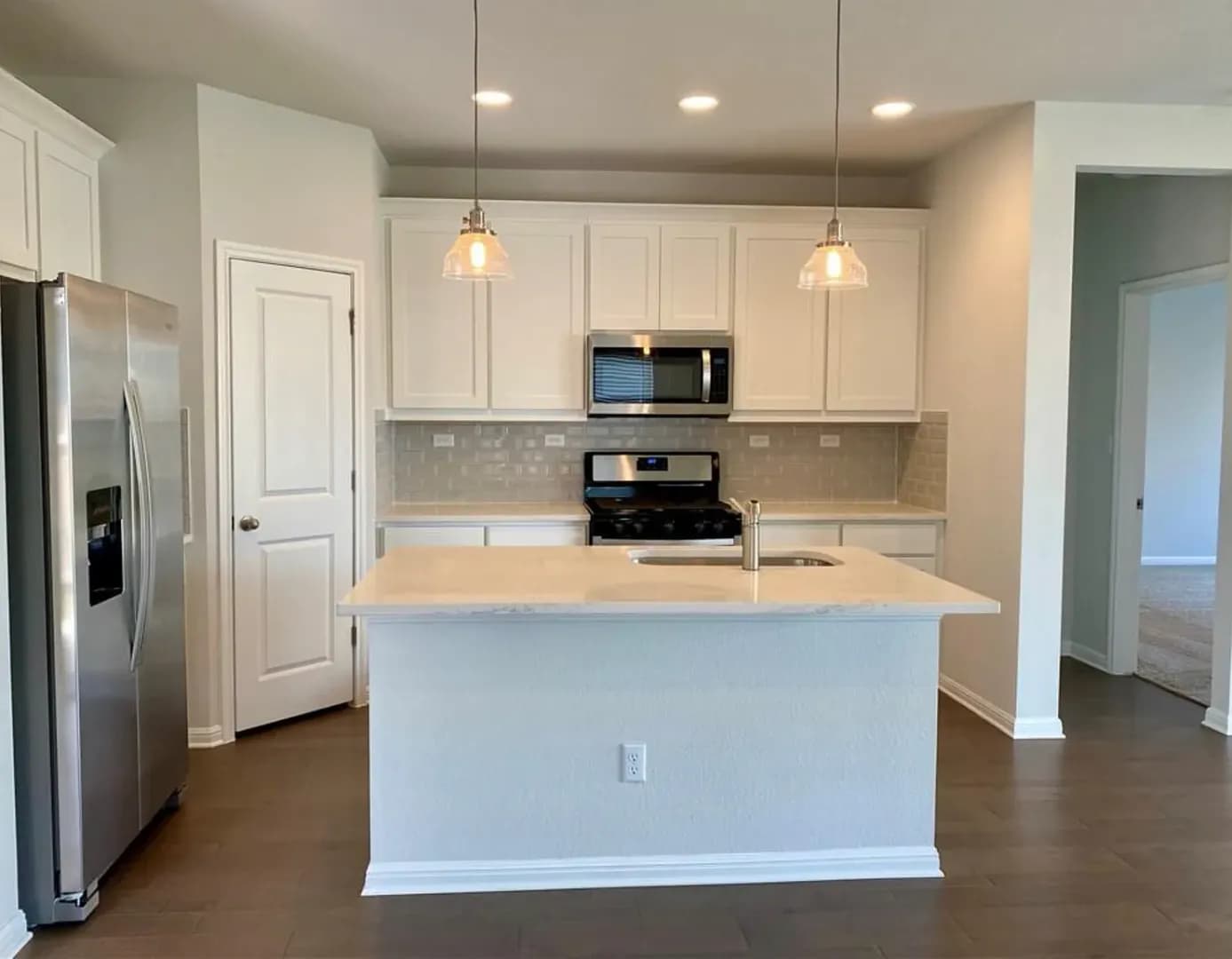Georgetown House: 129 Winding Hollow Ln