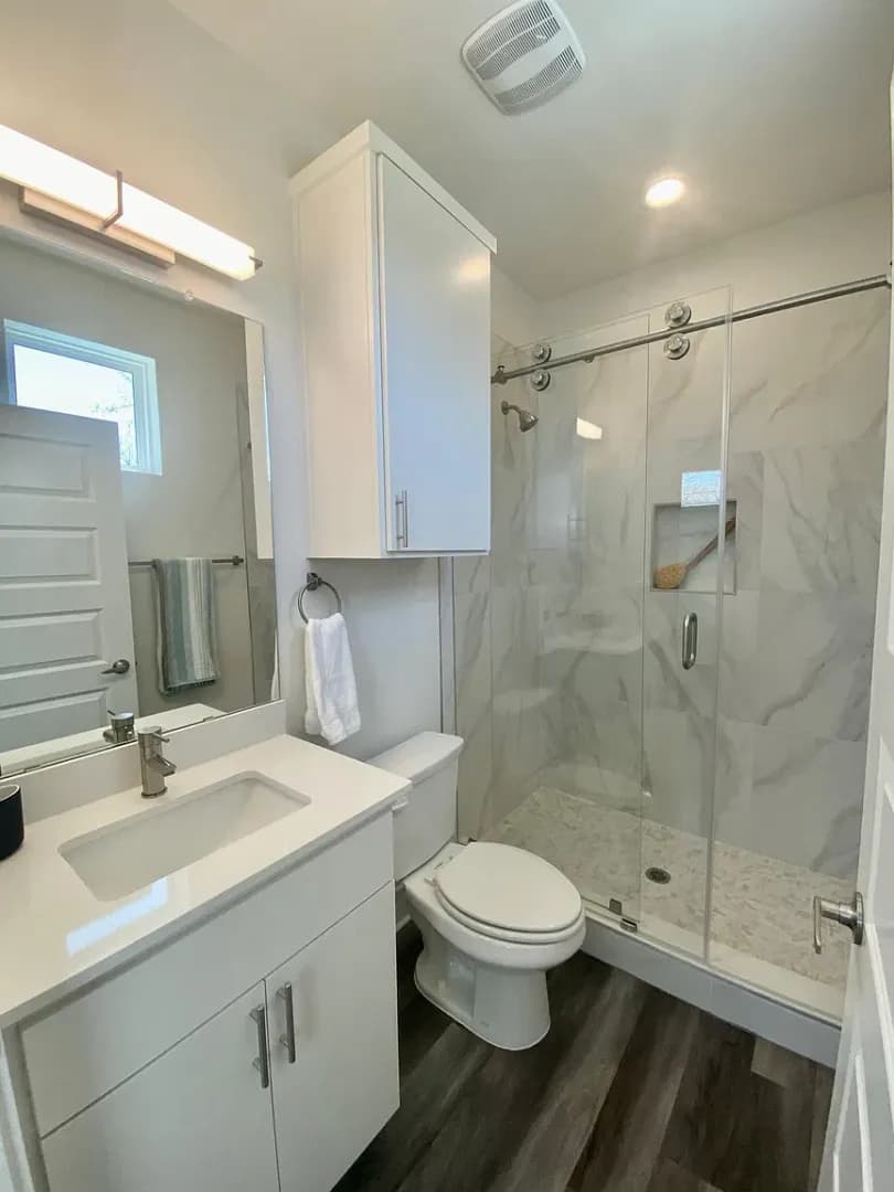 Austin House: 6410 Porter St, #A