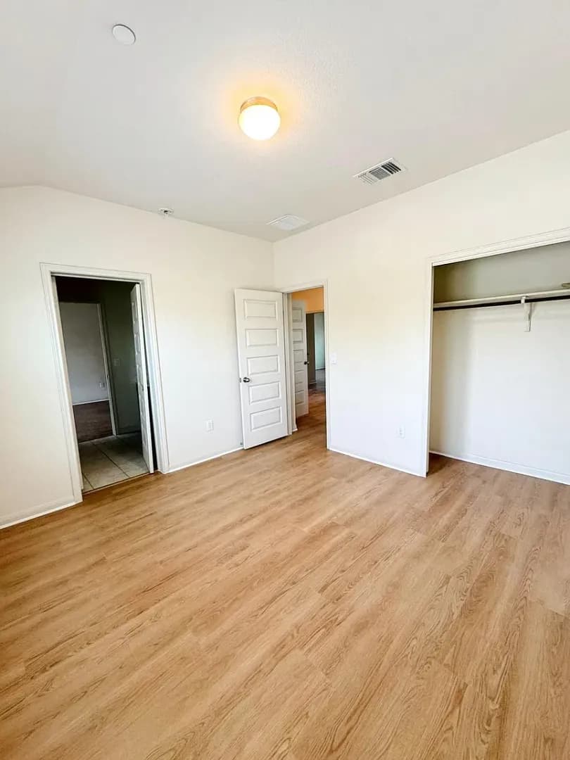 Round Rock House: 1620 Bryant Dr, Unit 3206