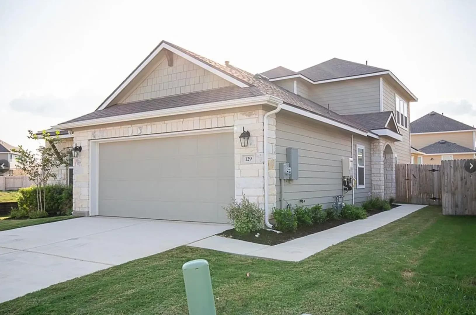 Georgetown House: 129 Winding Hollow Ln