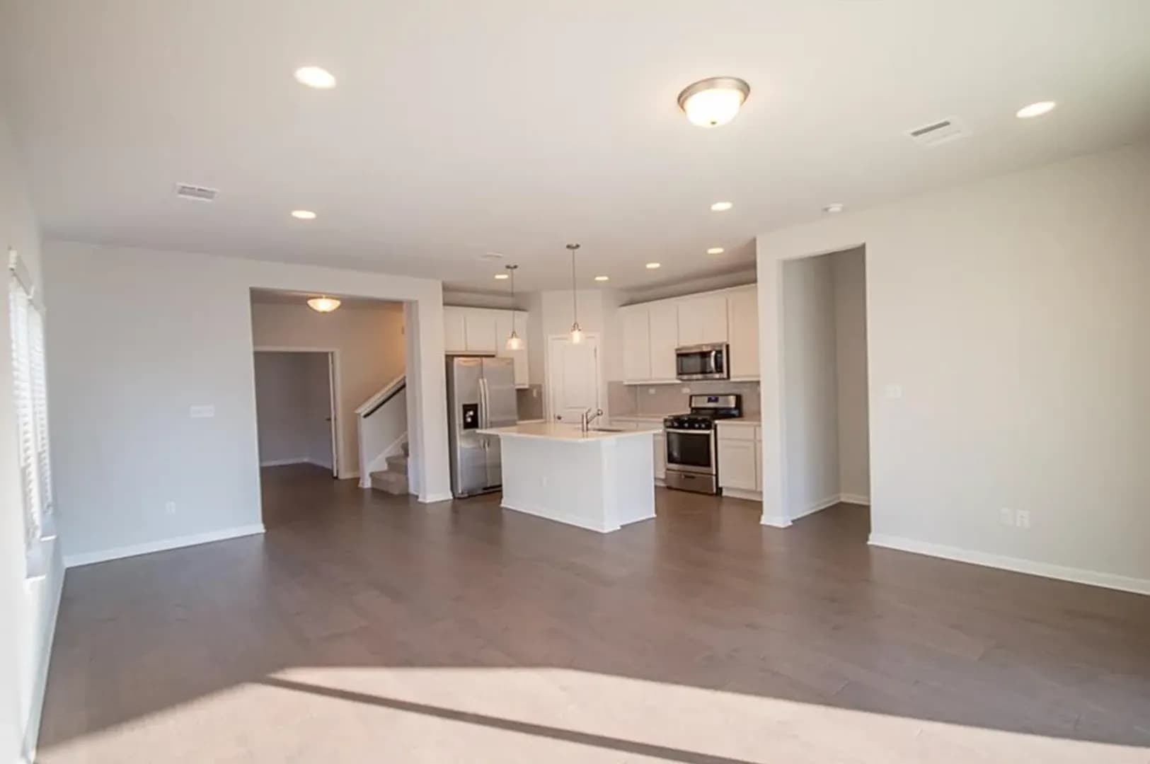 Georgetown House: 129 Winding Hollow Ln