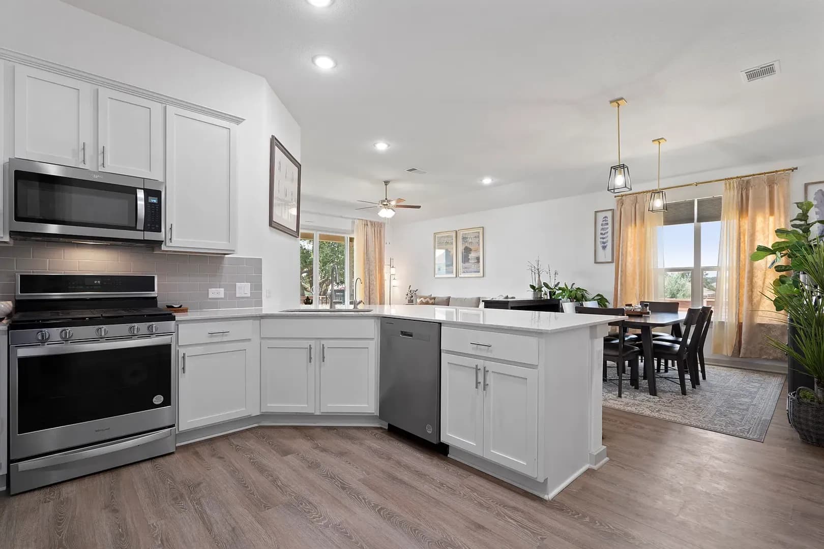 Georgetown House: 1853 Flying Horseshoe Bnd,