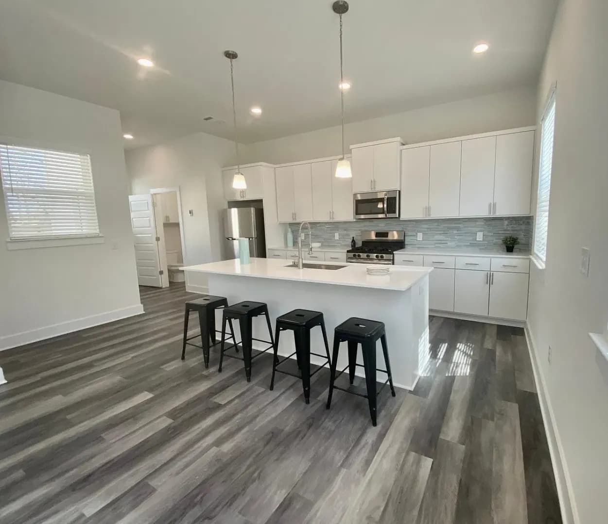 Austin House: 6410 Porter St, #A