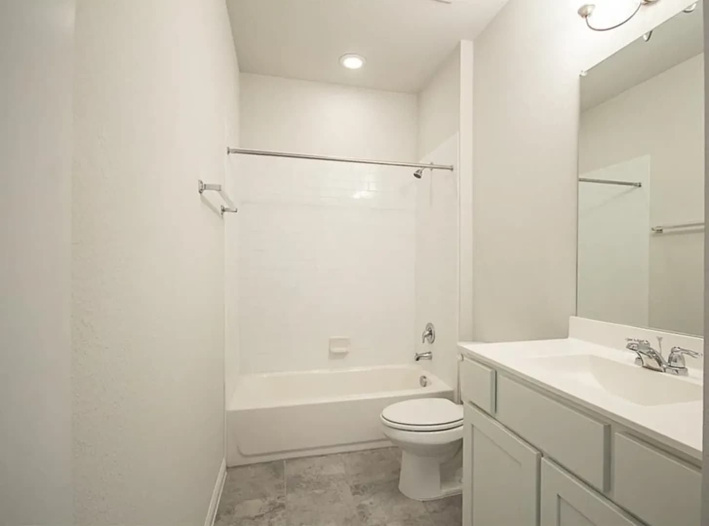 Georgetown House: 129 Winding Hollow Ln