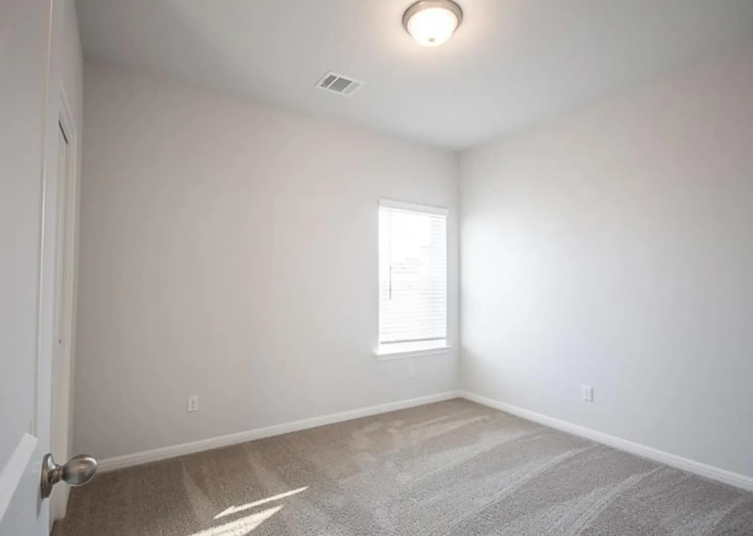 Georgetown House: 129 Winding Hollow Ln