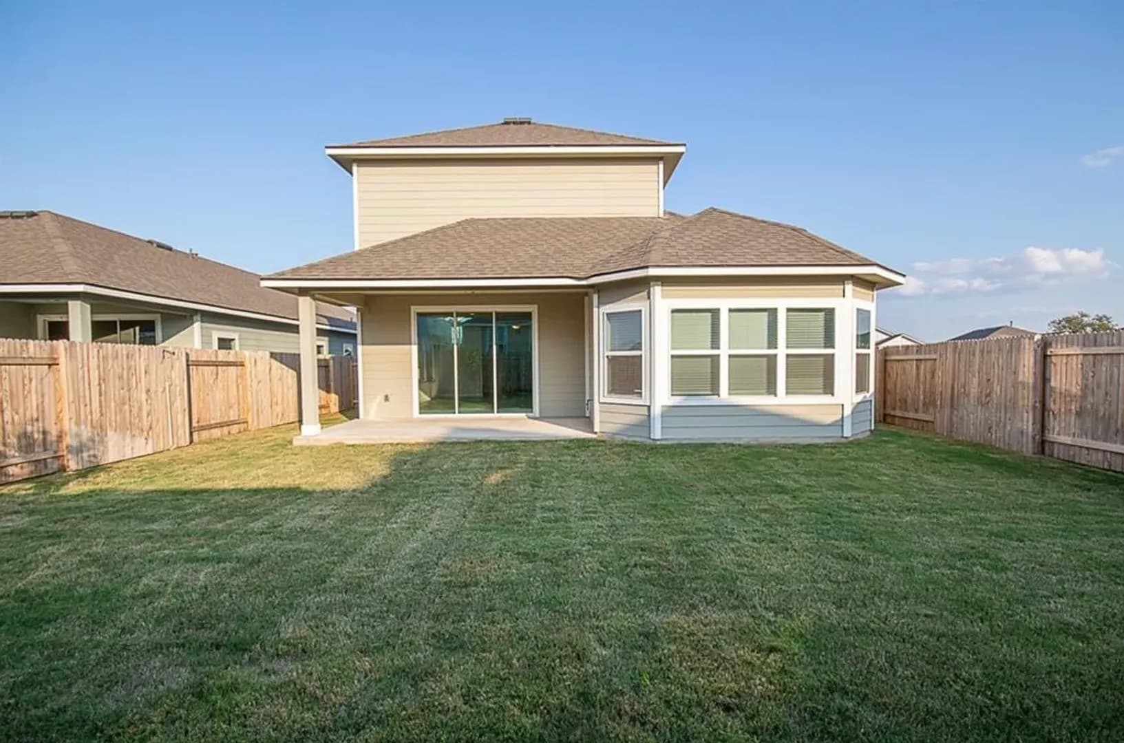 Georgetown House: 129 Winding Hollow Ln