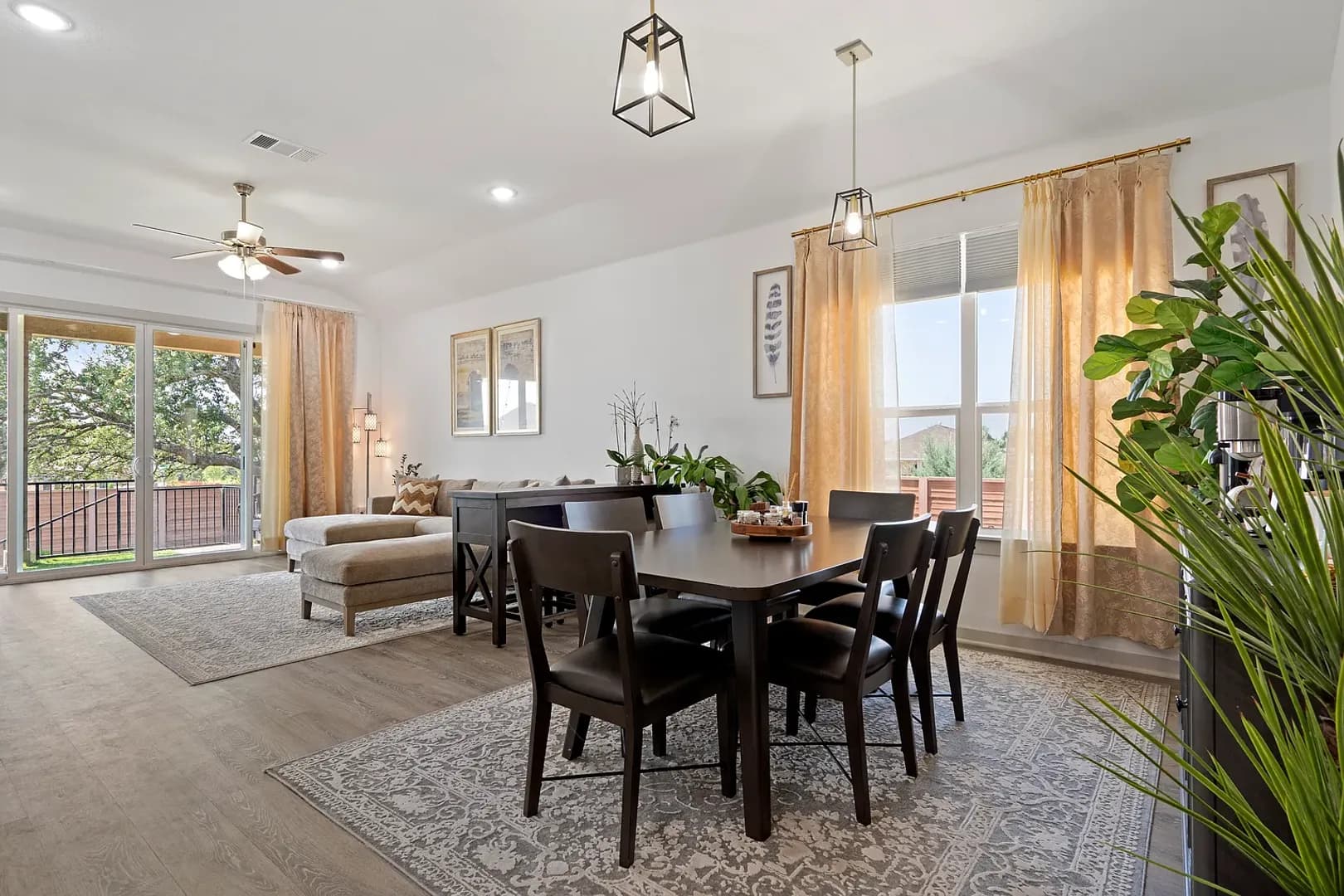 Georgetown House: 1853 Flying Horseshoe Bnd,