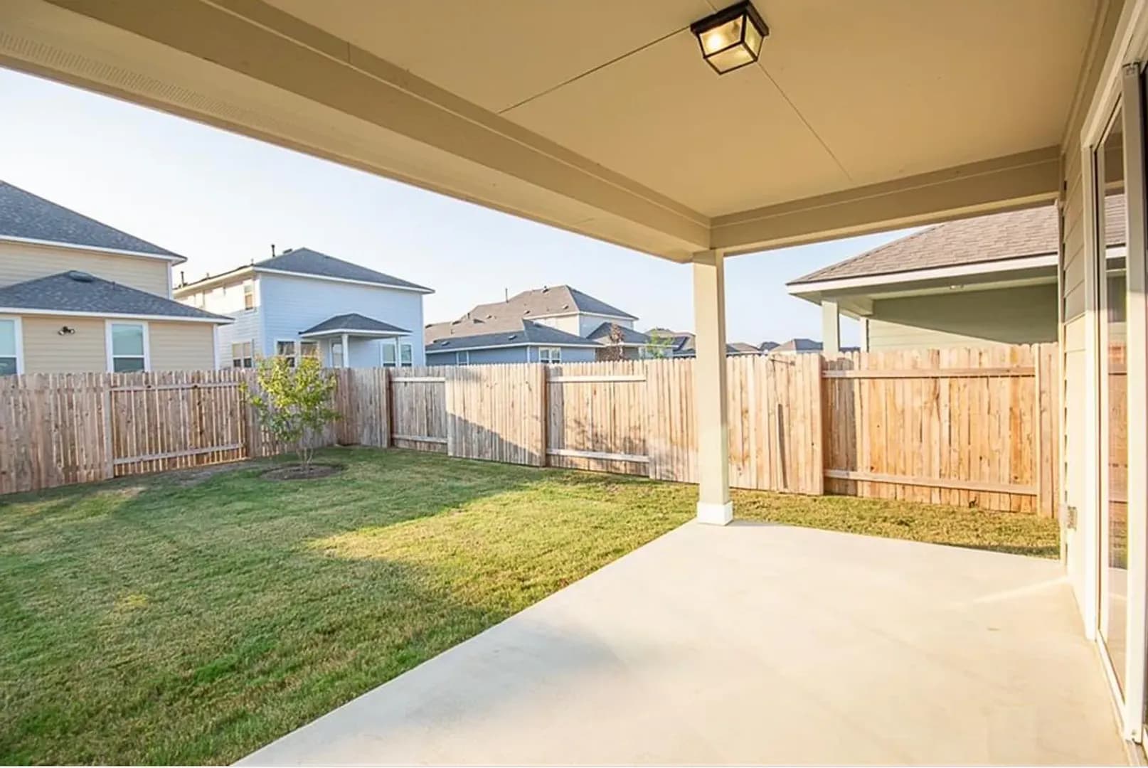 Georgetown House: 129 Winding Hollow Ln