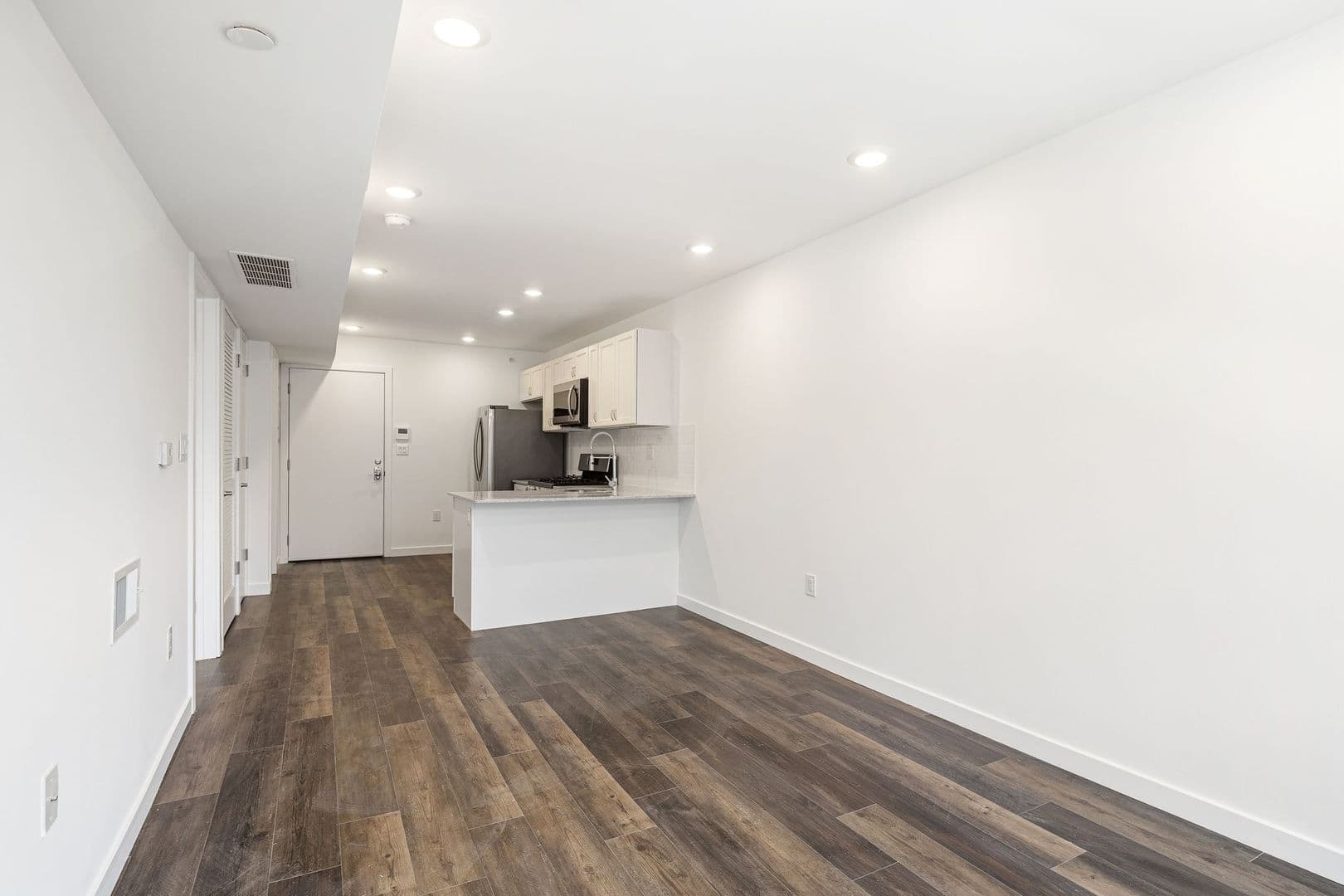 Philadelphia Apartment: 2001-05 Frankford