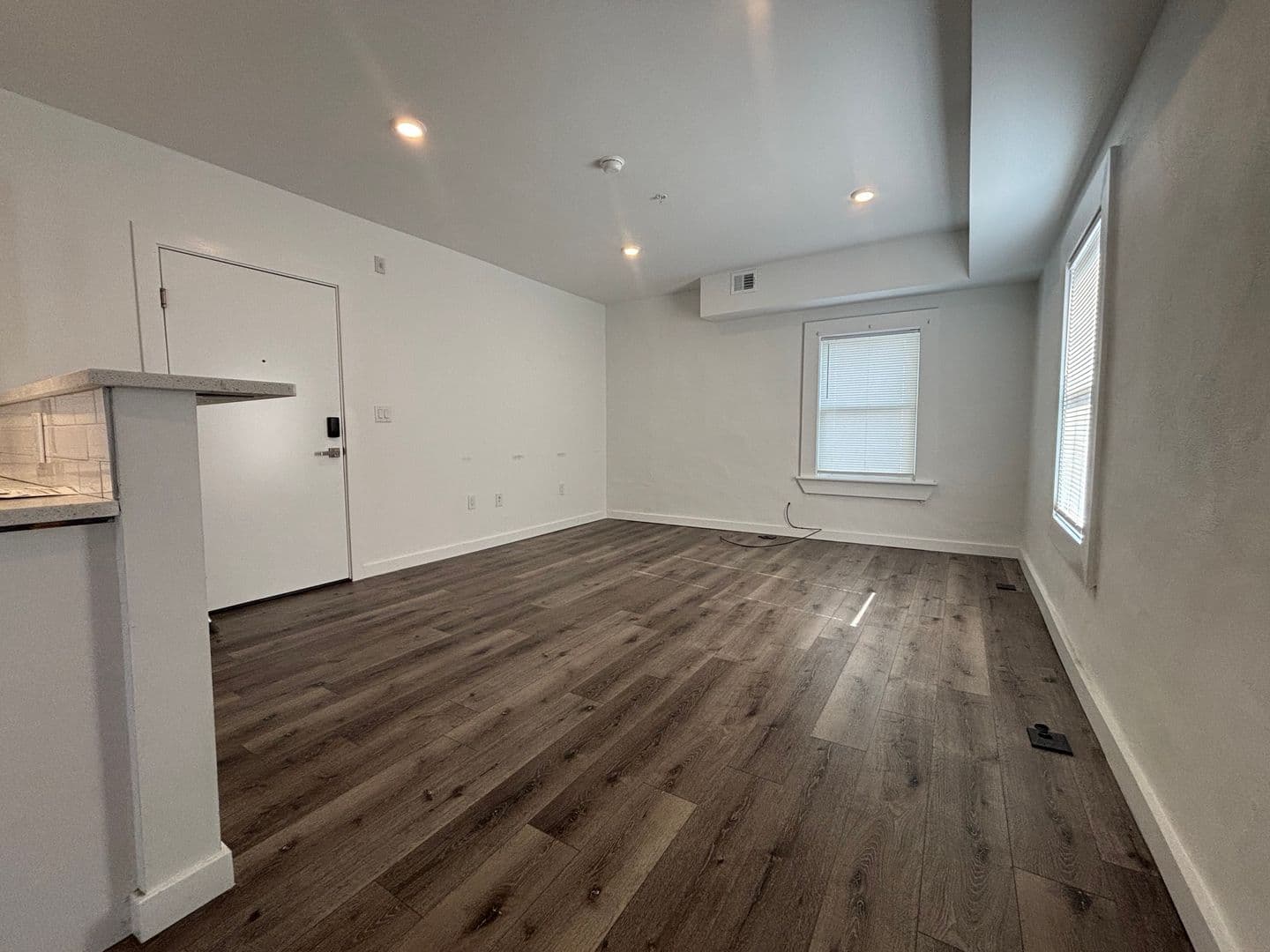 Philadelphia Apartment: 240-242 E Girard Ave