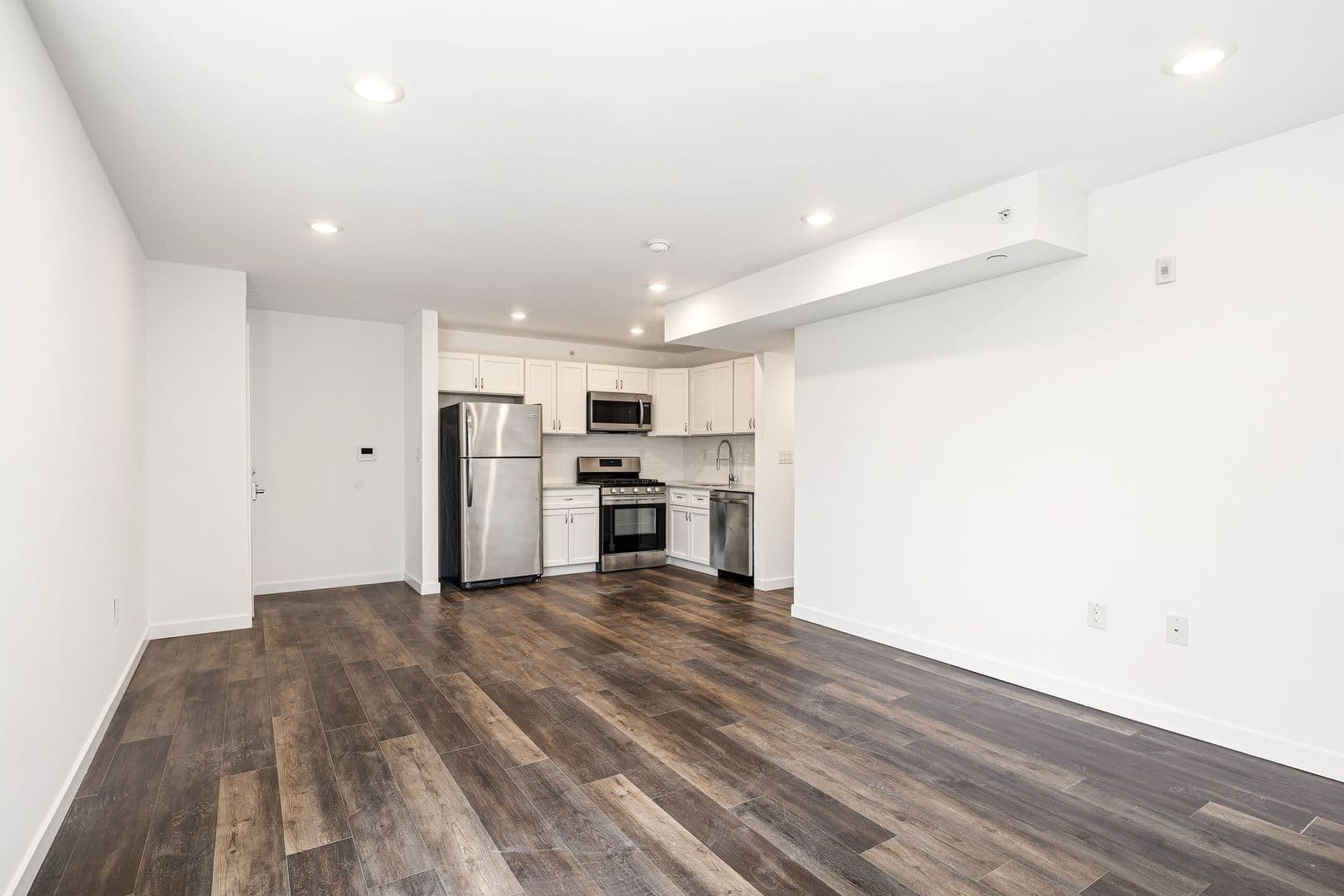 Philadelphia Apartment: 2001-05 Frankford