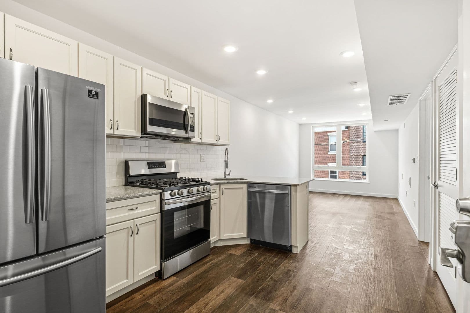 Philadelphia Apartment: 2001-05 Frankford
