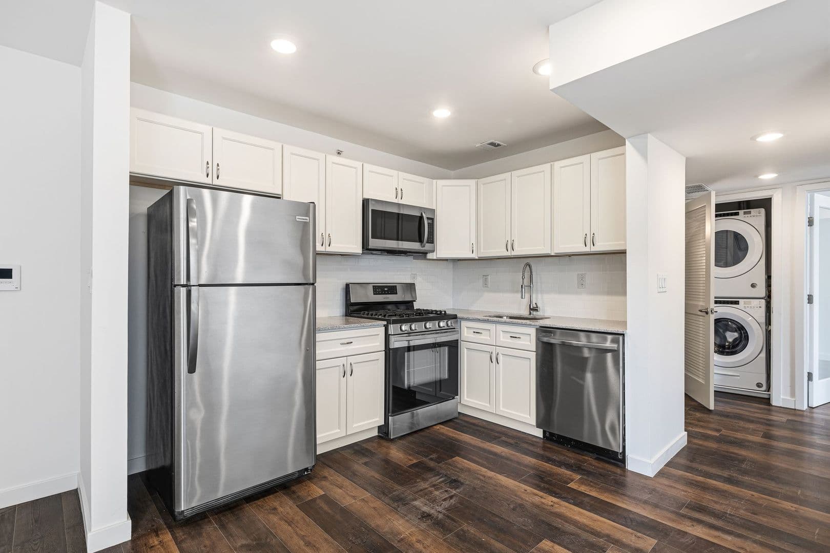 Philadelphia Apartment: 2001-05 Frankford