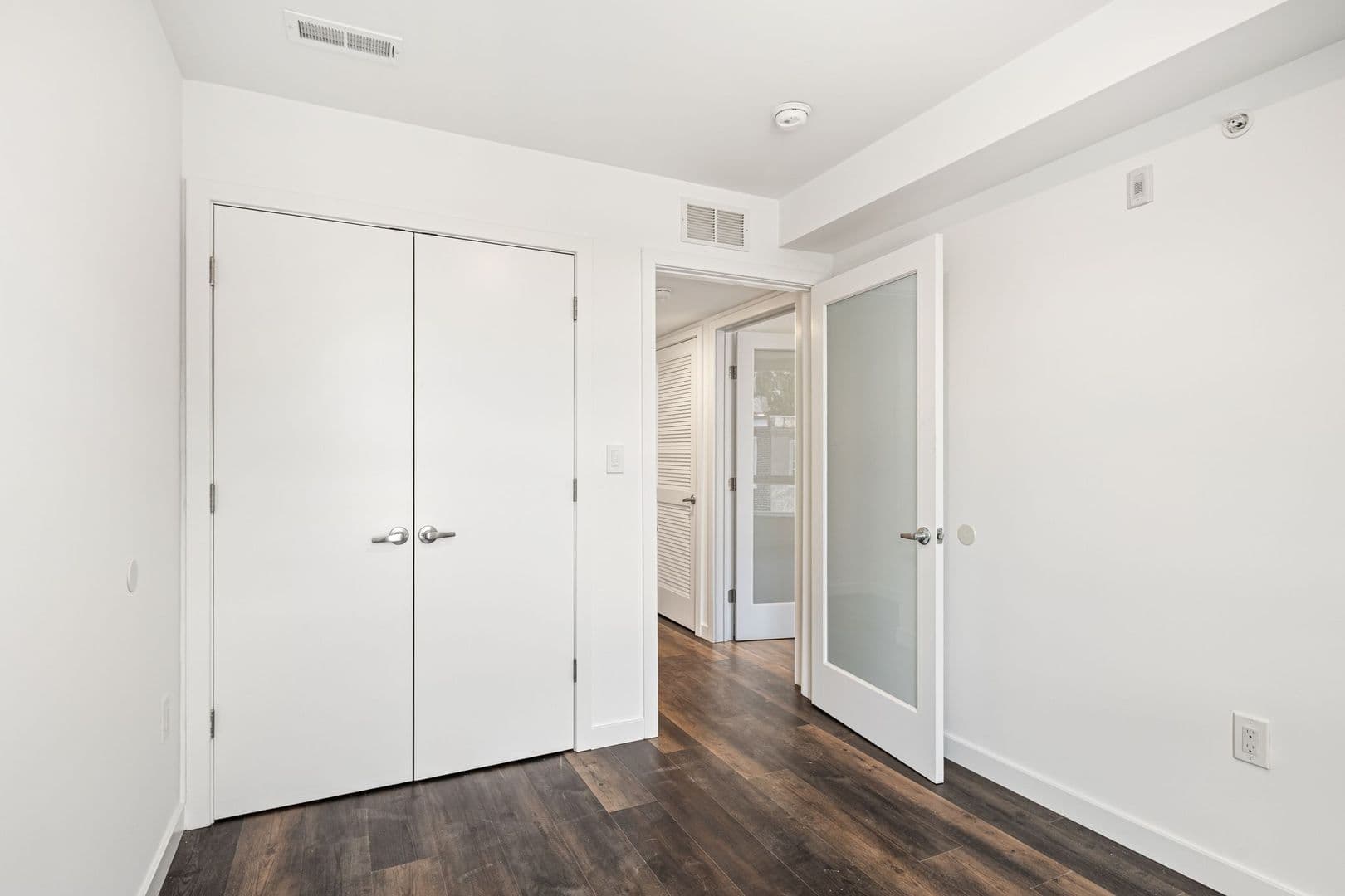 Philadelphia Apartment: 2001-05 Frankford