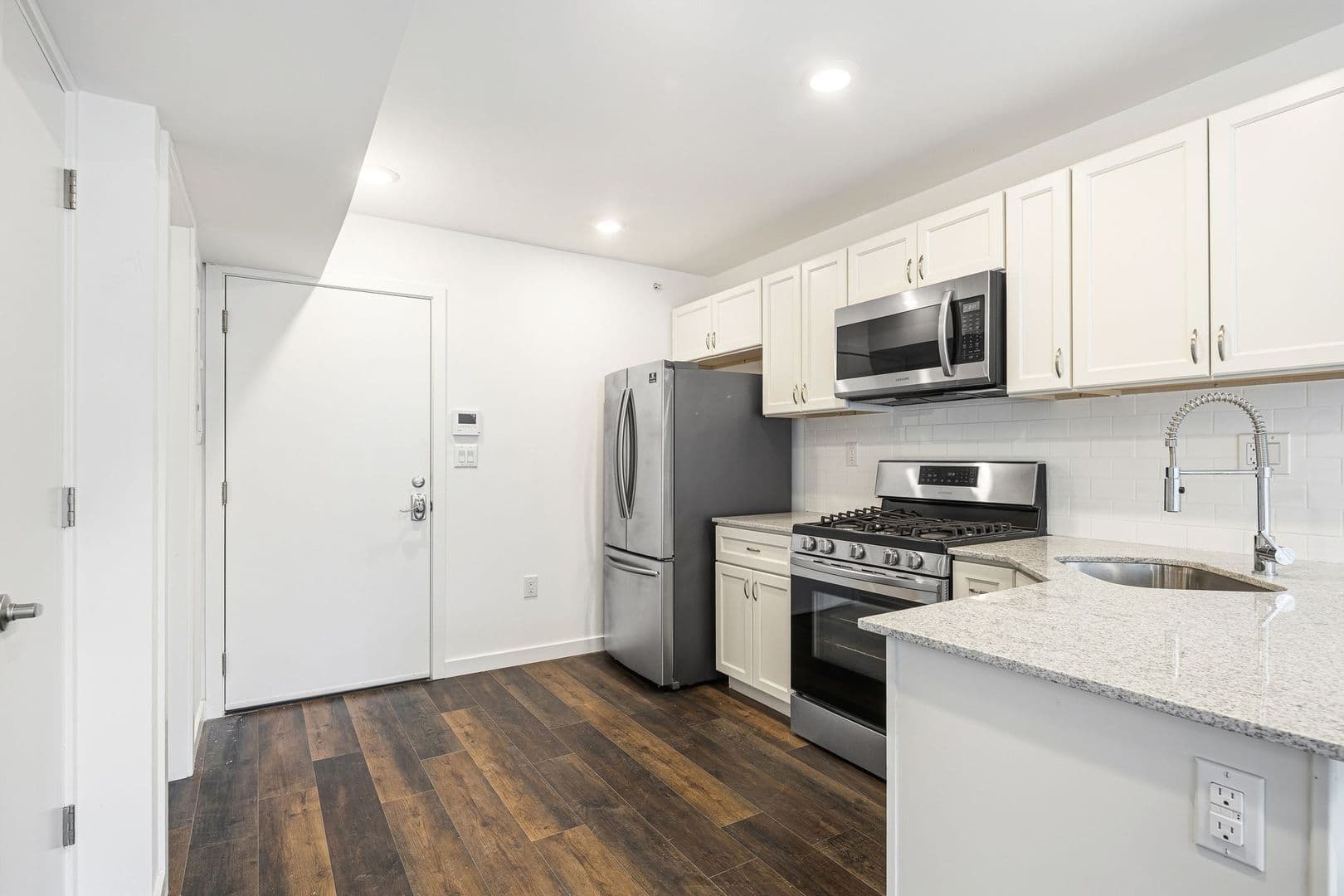 Philadelphia Apartment: 2001-05 Frankford