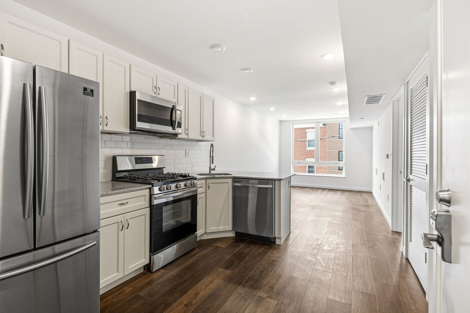 Philadelphia Apartment: 2001-05 Frankford