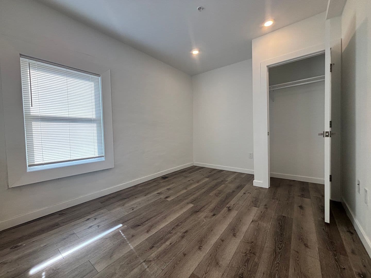 Philadelphia Apartment: 240-242 E Girard Ave