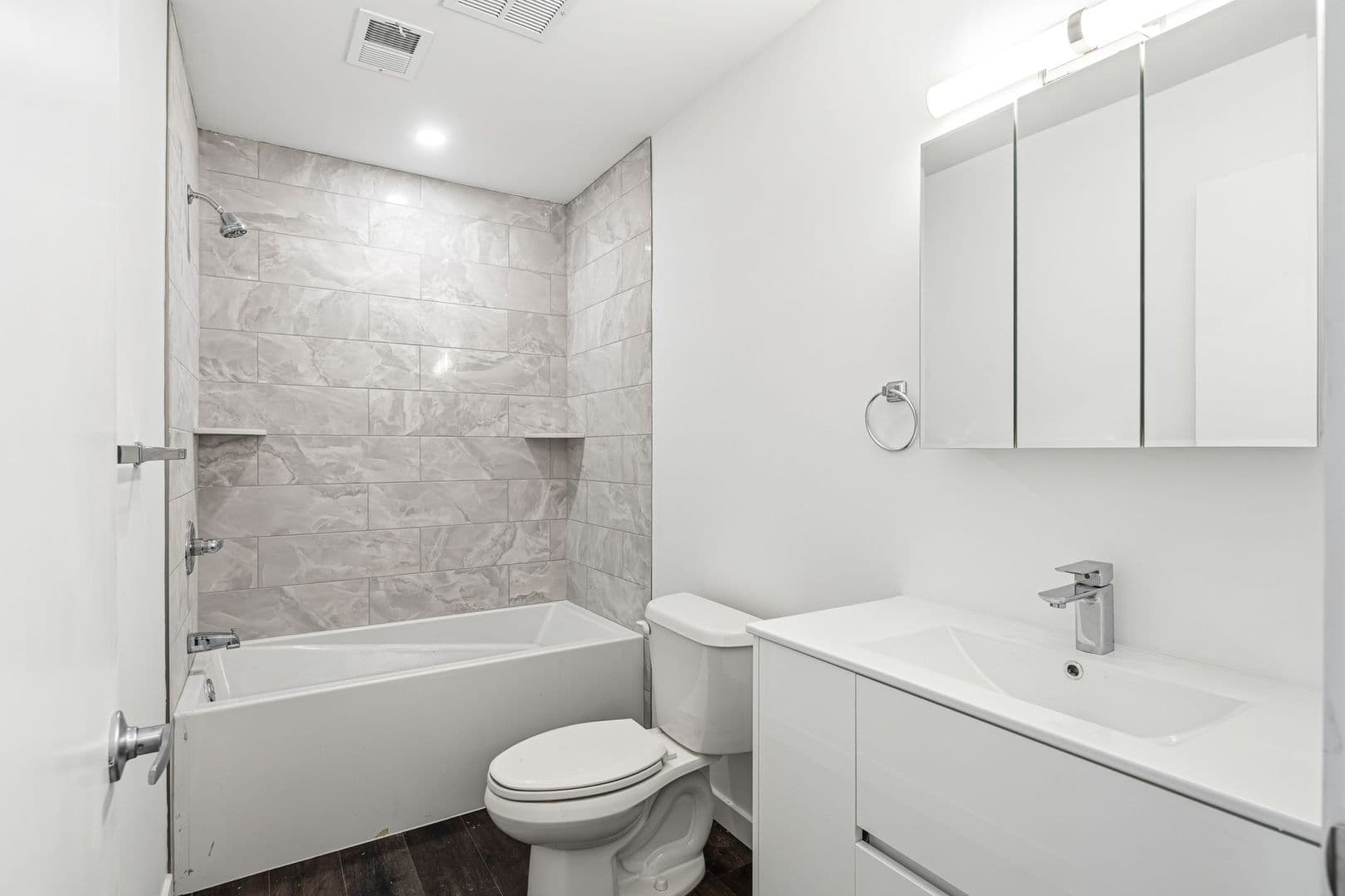 Philadelphia Apartment: 2001-05 Frankford